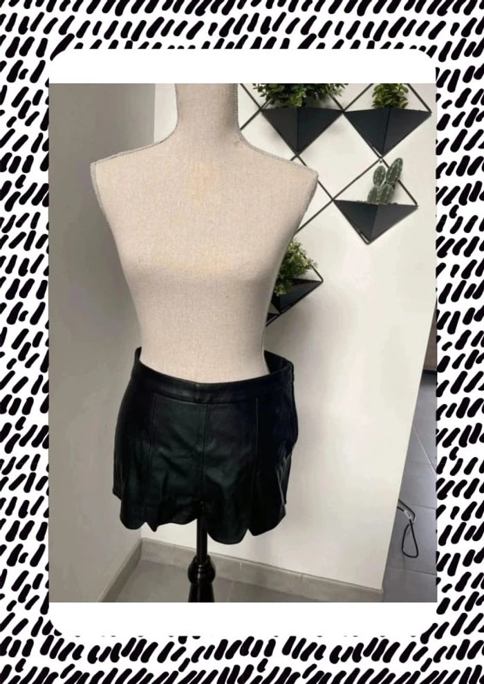 Short court noir taille 38 H&M - photo numéro 2