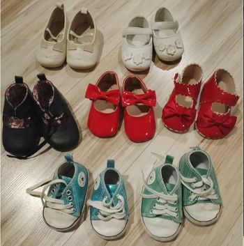 Lot 7 paires chaussures 6-12M