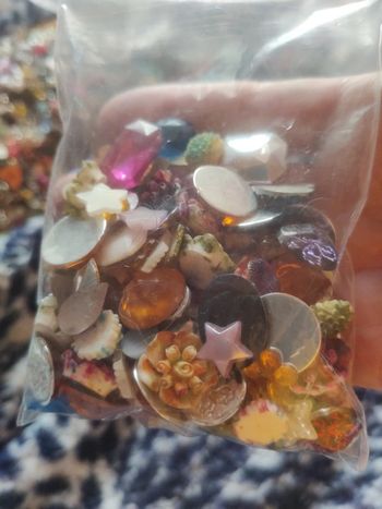 Sachet d'accessoires à coller pour loisirs créatif