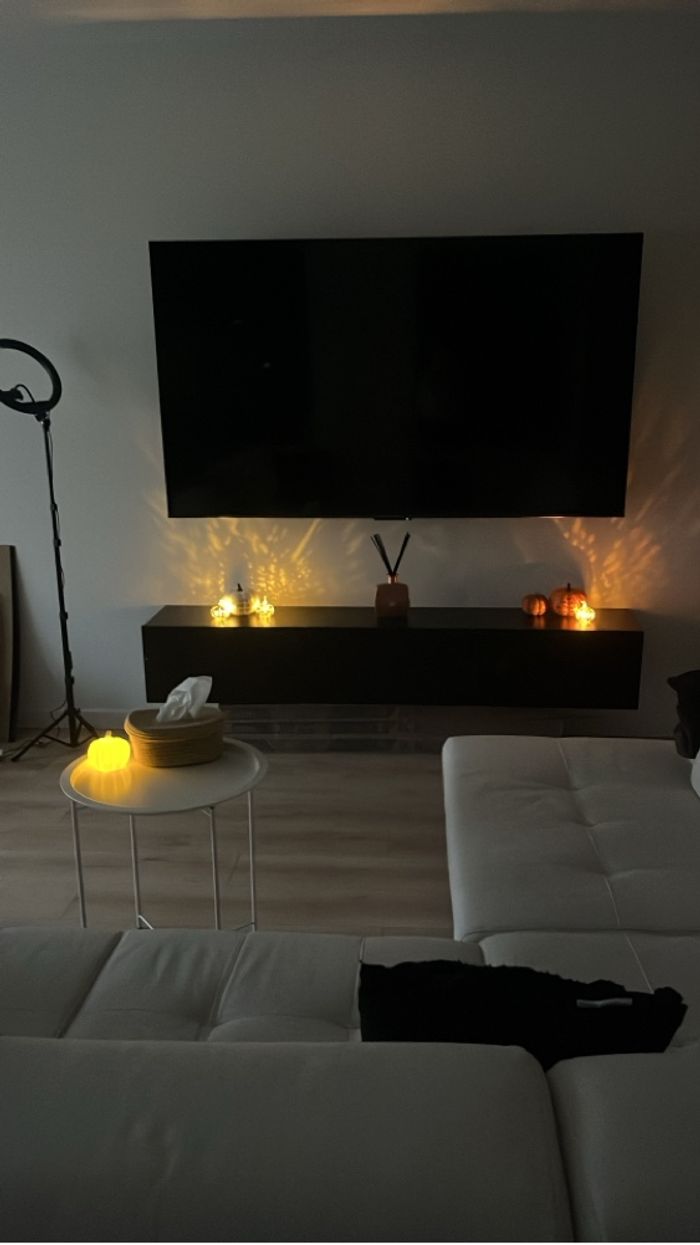 Table basse blanche - photo numéro 2