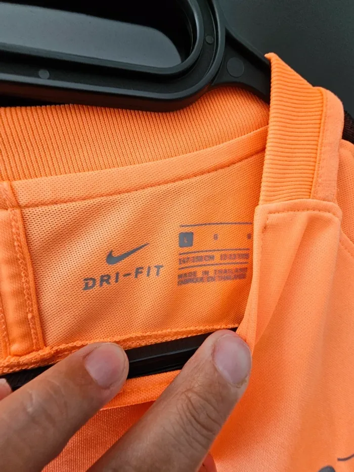 Tee-shirt nike cr7 garçon 12/13  ans - photo numéro 8