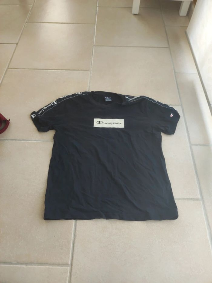 Tee shirt champion