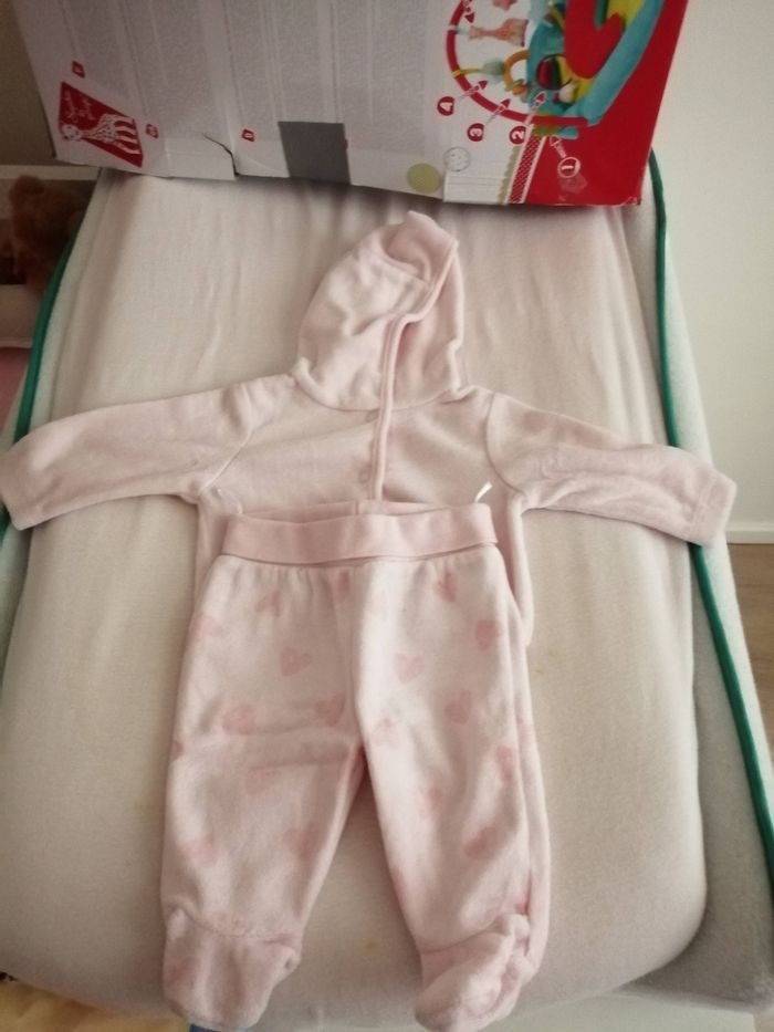 Deux Ensembles bébé fille - photo numéro 4