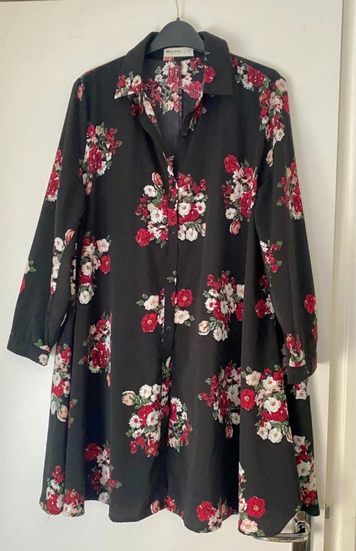 Robe chemise a fleurs évasée courte taille L