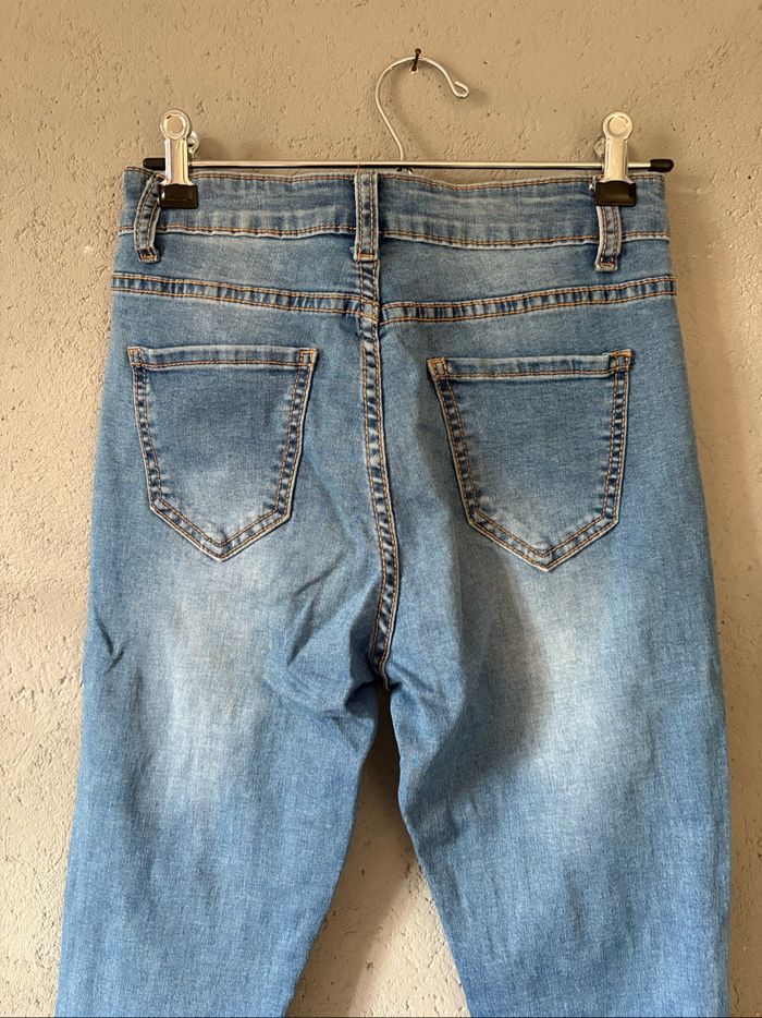 Jean troué taille 38 - photo numéro 6