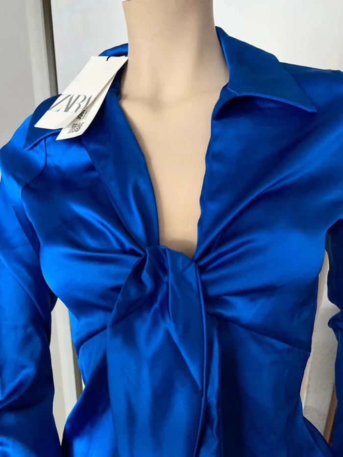 Belle chemise satinée xs Zara - photo numéro 2