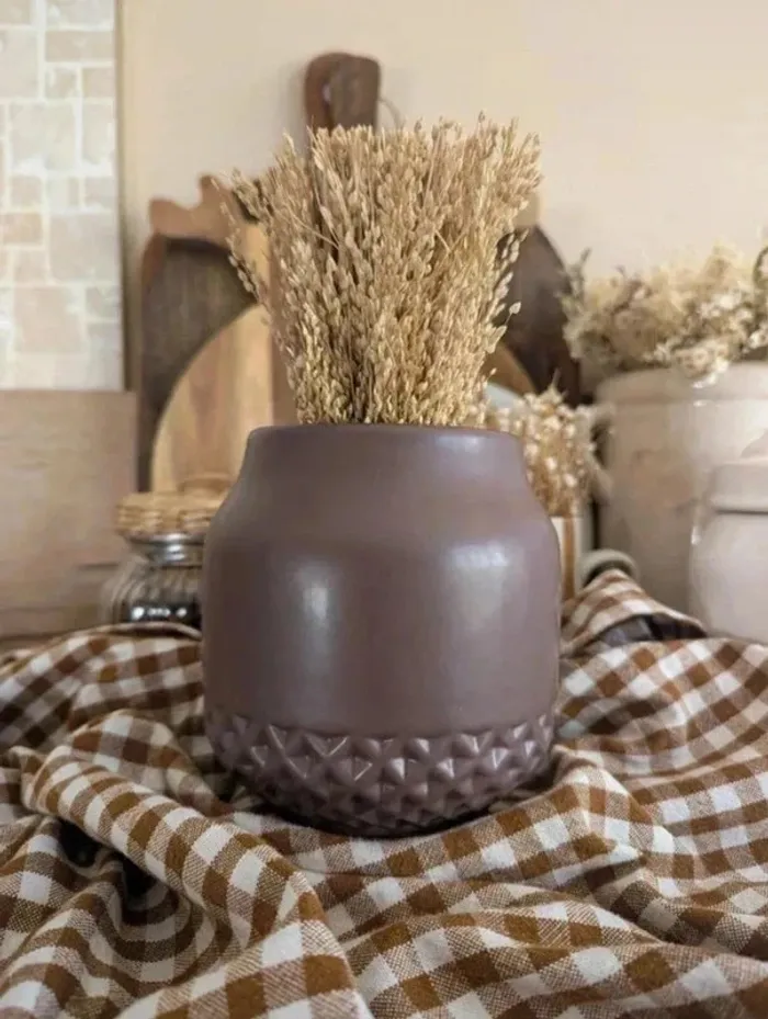 Joli petit vase en céramique, coloris prune - NEUF