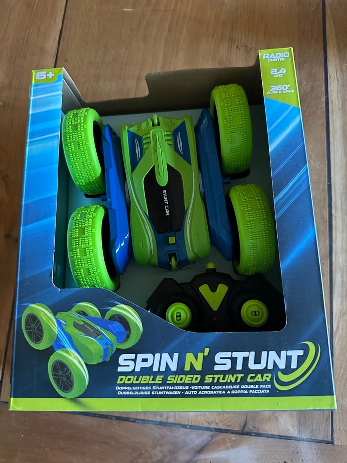 Voiture télécommandée verte Neuf - photo numéro 2