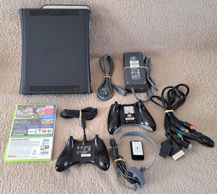 🎮 Console Microsoft Xbox 360 noire 120GB - photo numéro 2