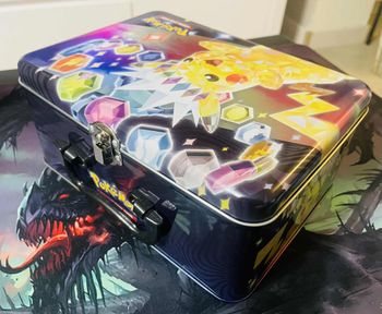 🎒 Valisette Pikachu Vide – Série Étincelles Déferlantes – 10 € 🃏