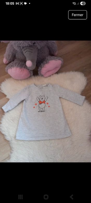 Très jolie pull winnie L'ourson 6 mois Disney