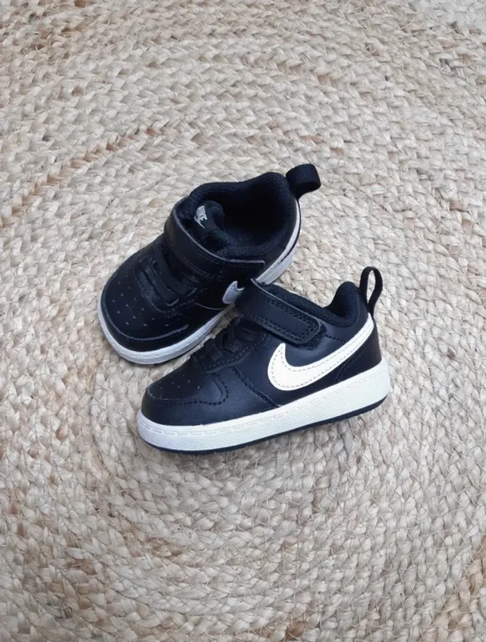 Baskets Nike Court Borough Low 2