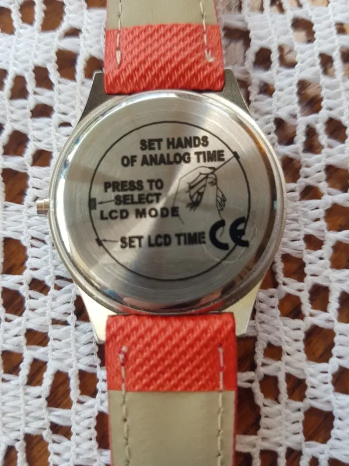 Montre femme publicitaire Montagne noire - photo numéro 4