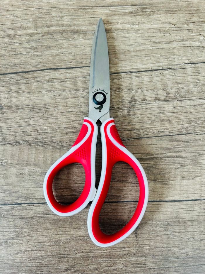 Ciseaux rouge gaucher Auchan