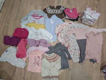 Lot vêtements filles 9 mois