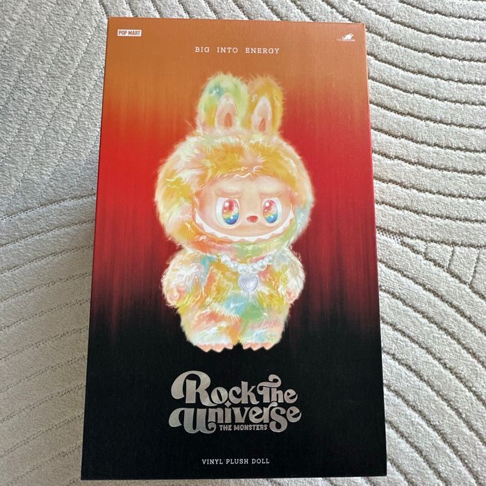 Labubu Big Into Energy Rock the universe plush doll - photo numéro 9