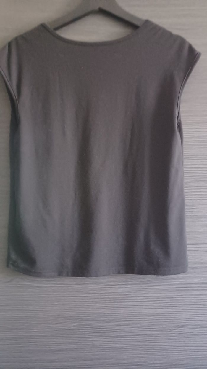 Tee shirt