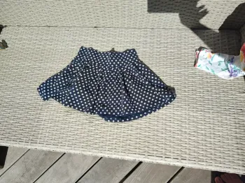 Jupe à petits pois