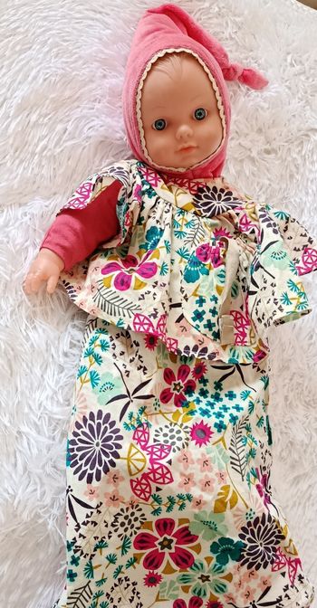 Doudou poupée rose - robe fleuries - attache tétine - petitcollin 