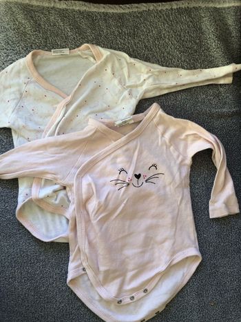 Lot bodys manches longues rose et blanc