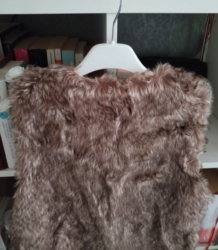 Boléro fourrure sans manches "Tape à l'œil" neuf - photo numéro 6