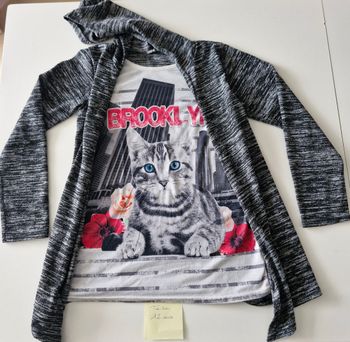 T-shirt manches longues effet gilet avec capuche