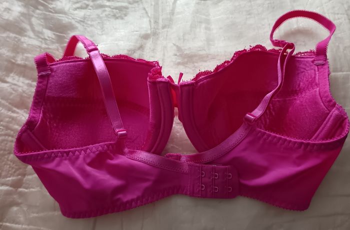 Soutien gorge fushia 90 D - photo numéro 2