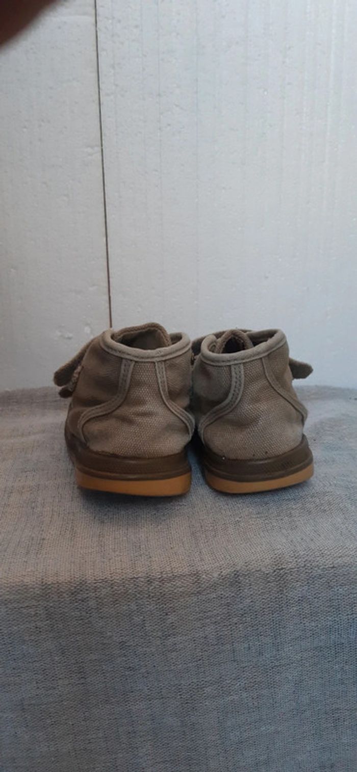 Chaussures T 26 - photo numéro 3