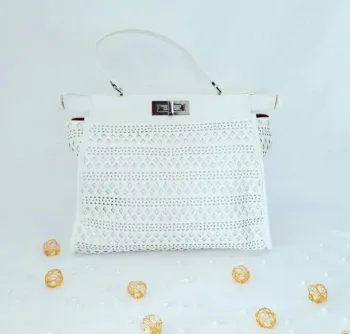 Sac à main blanc ou rose