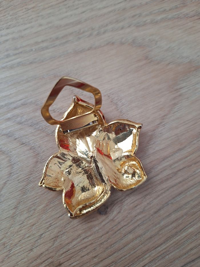 Broche à foulard neuve dorée - photo numéro 2