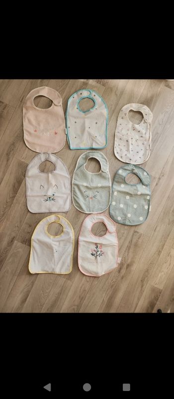 Lot de bavoirs plastifié