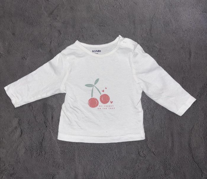 Lot de 4 t-shirt Kiabi / 1 mois / Très bon état - photo numéro 2