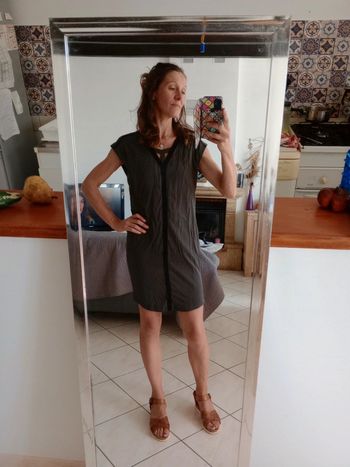 Robe 36-38 kaki foncé c44