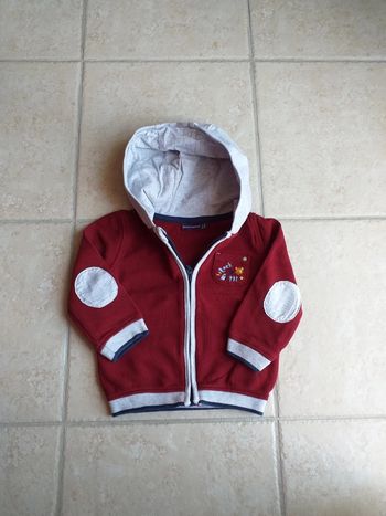 Gilet rouge et gris 18 mois