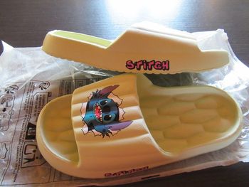 Claquettes Stitch vertes 36 neuves