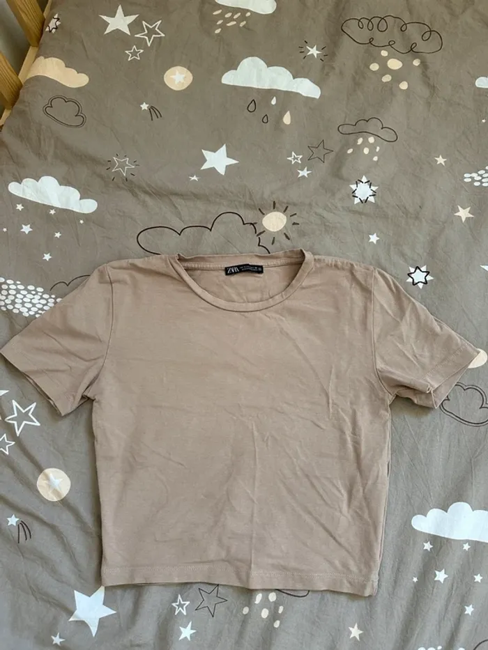 T-shirt court