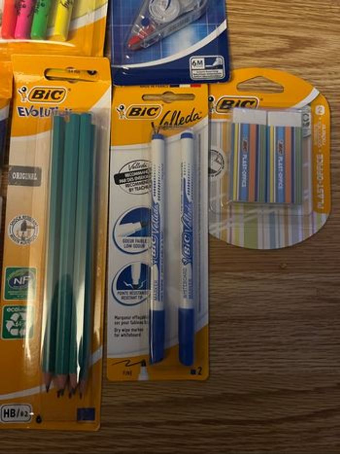 Lot de 11 fournitures scolaires - photo numéro 7