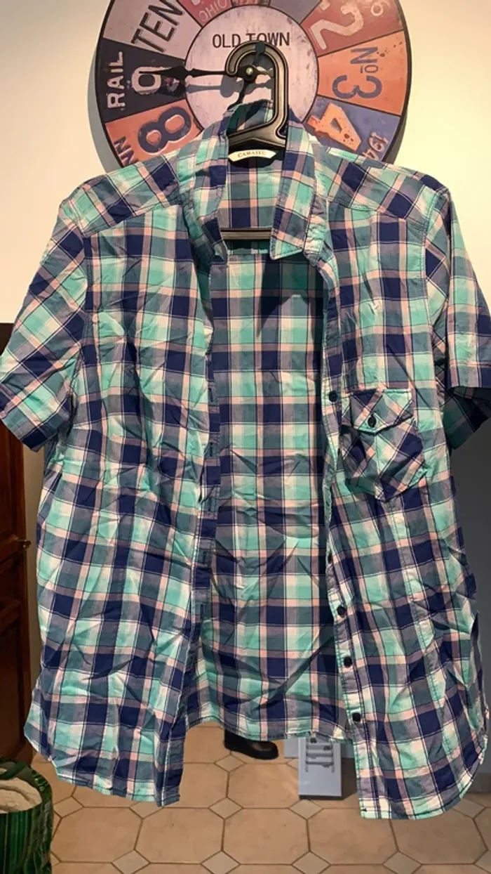Chemise courte