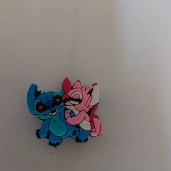 Jibbitz crocs neuf stitch et soul