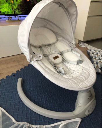 Transat Momy électrique avec musique et balançoire – comme neuf !