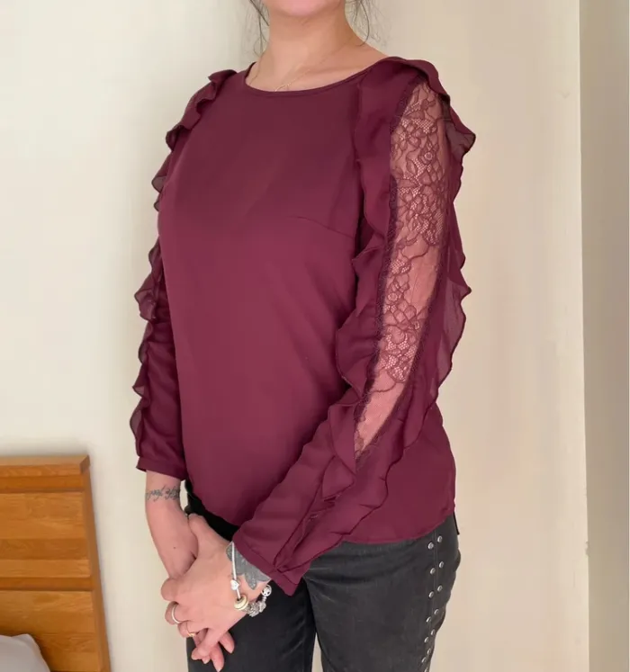 Haut blouse dentelle et volant - photo numéro 7