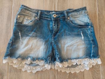 Short en jean avec dentelle