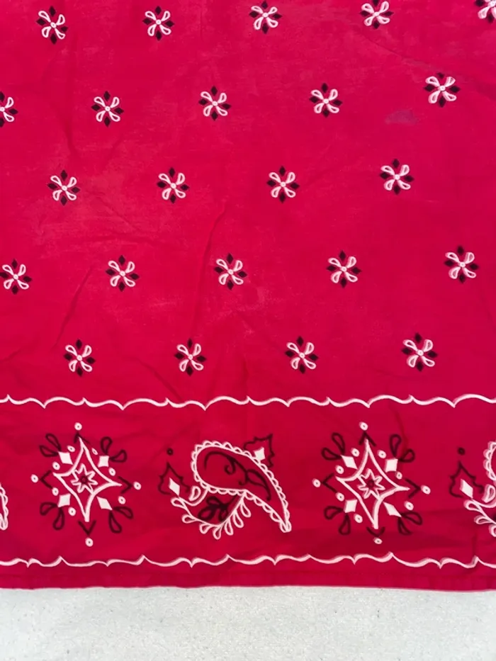 T-shirt motif bandana  Taille 46 - photo numéro 4