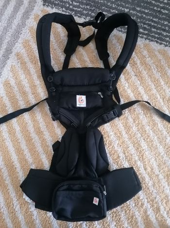 Porte bébé Ergobaby Omni 360 Coolair 