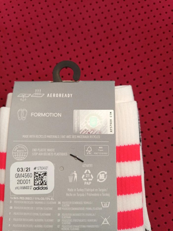 Chaussettes de foot Manchester United, Adidas Authentique Officiel taille 31/33, Neuf - photo numéro 9