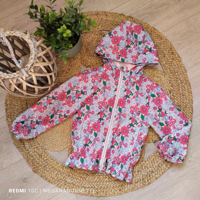 🌸 Coupe vent Fille fleurie Liberty – Taille 5 Ans / 110 cm - Parfait État - photo numéro 1
