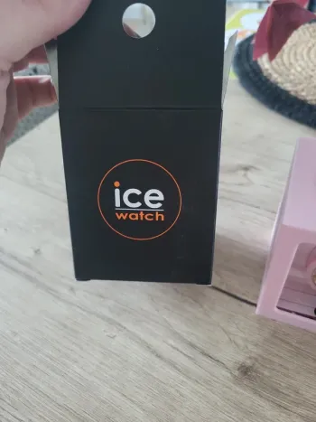 Montre Ice Watch neuve.