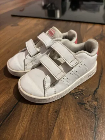 Basket adidas à scratch fille