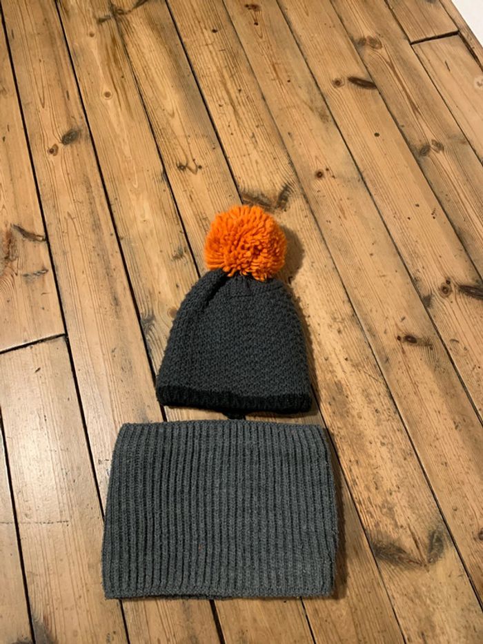 Bonnet et tour de cou