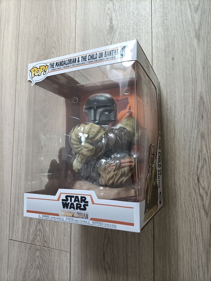 Funko Pop Mandalorian sur Bantha avec l'enfant n°416